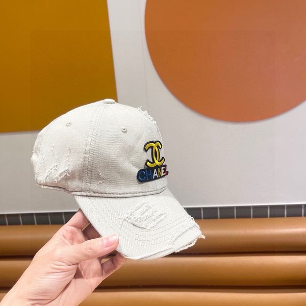 C*hanel  Hats Top XX20250413-50