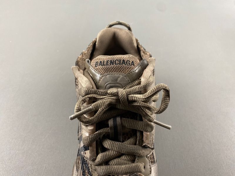 B*alenciaga runner Sneaker AM20250430-3