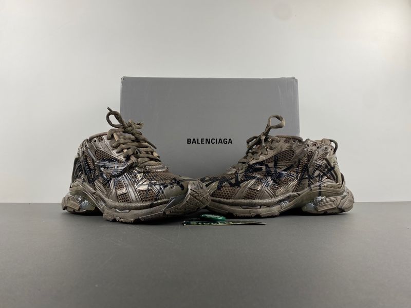 B*alenciaga runner Sneaker AM20250430-3