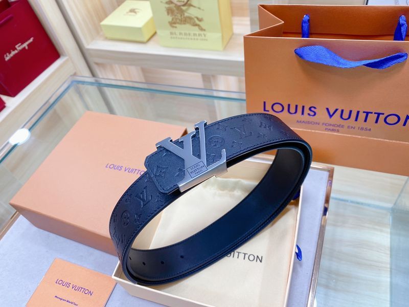 L*ouis V*uitton Belts Top Version