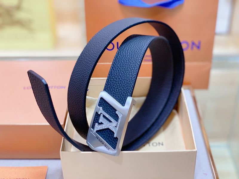 L*ouis V*uitton Belts Top Version