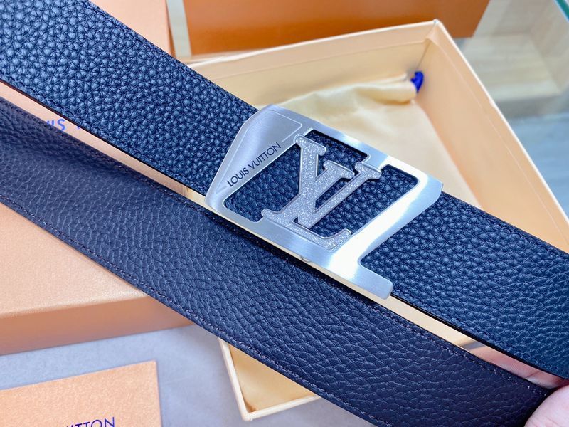 L*ouis V*uitton Belts Top Version