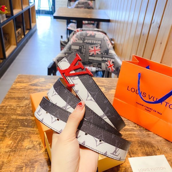 L*ouis V*uitton Belts Top Version