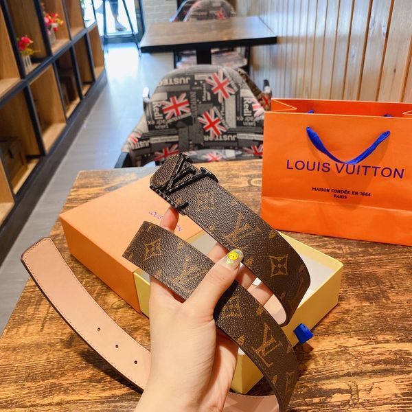 L*ouis V*uitton Belts Top Version