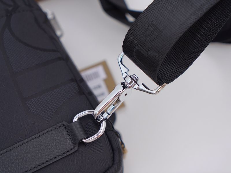 B*urberry Top Bag 20*29*5cm