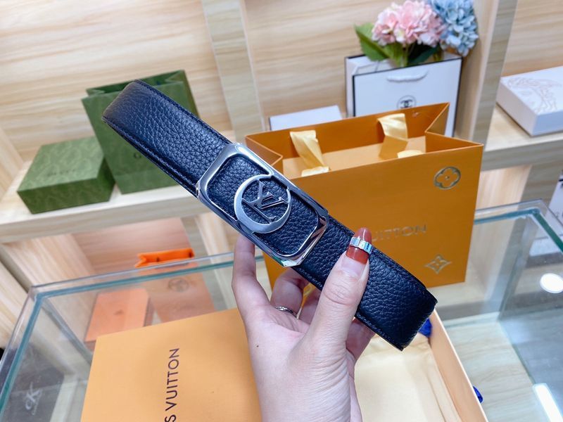 L*ouis V*uitton Belts Top Version