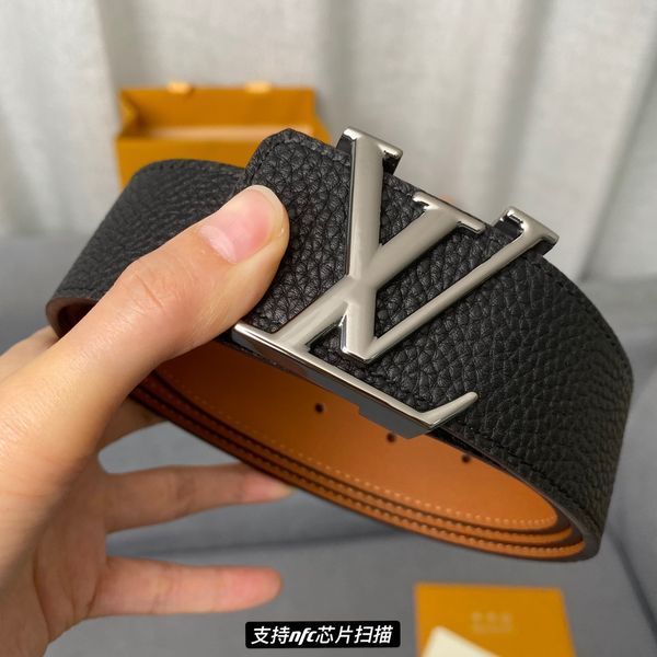 L*ouis V*uitton Belts Top Version