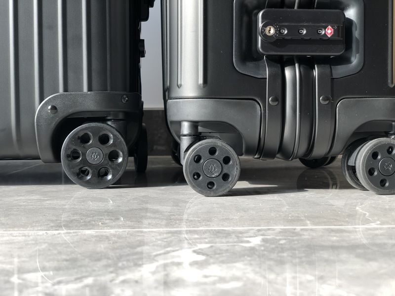 Luggage ask price on whatsapp