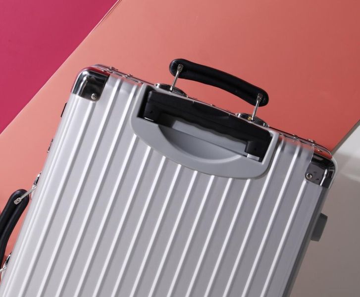 Luggage ask price on whatsapp