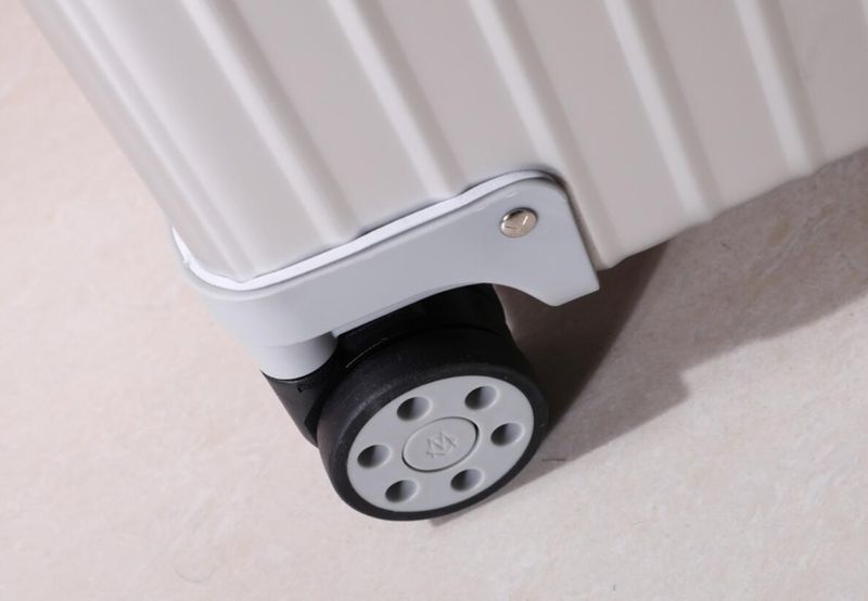 Luggage ask price on whatsapp