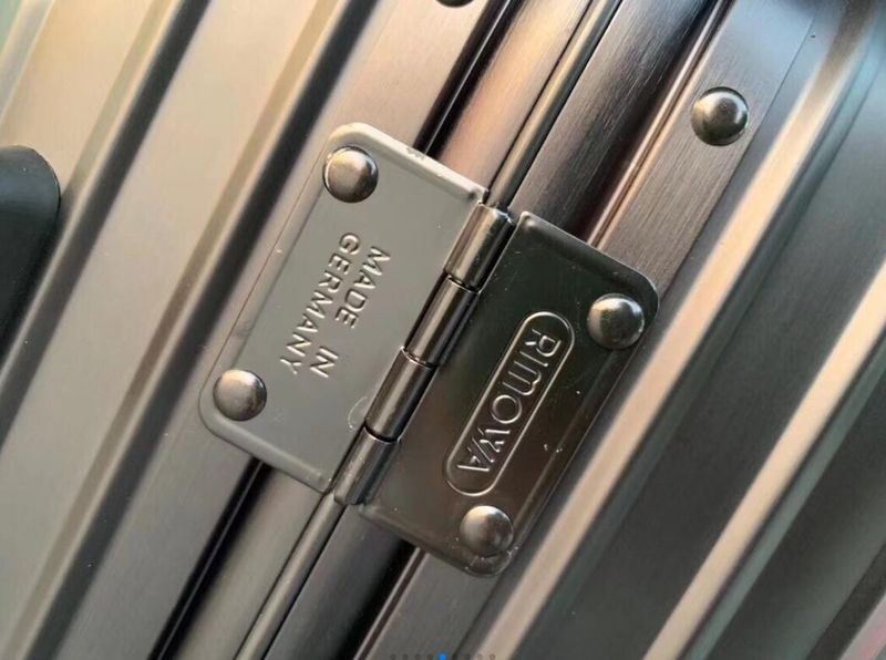 Luggage ask price on whatsapp