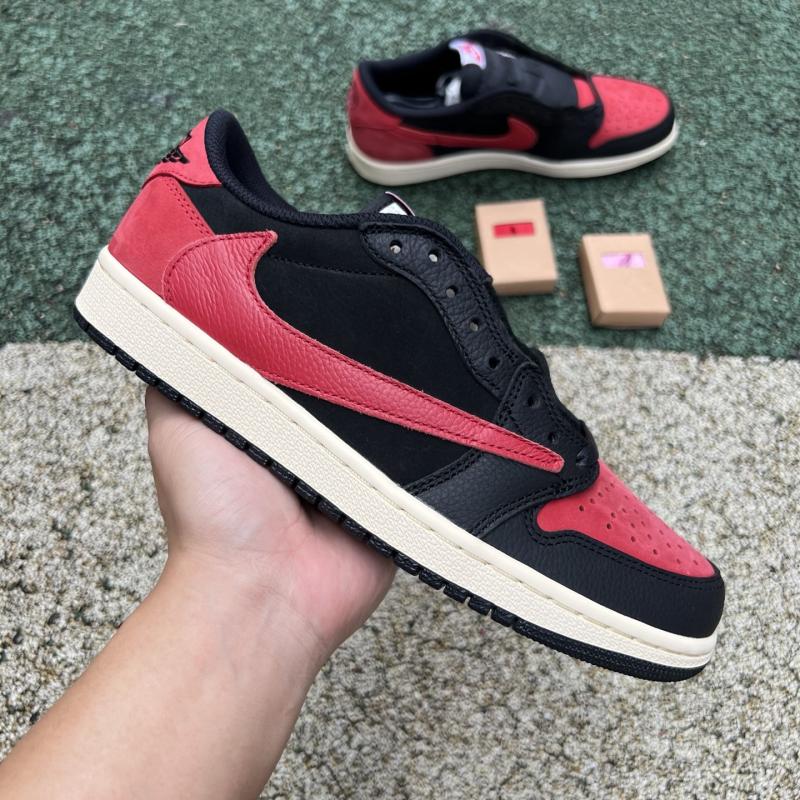 Travis Scott x Air Jordan 1 DM7866-061