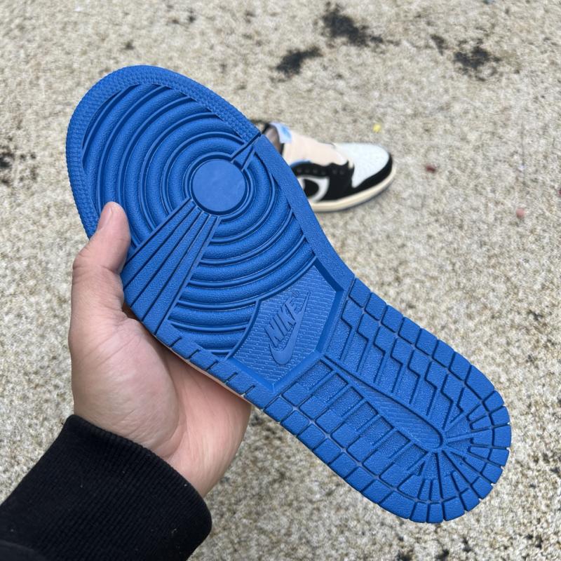 Travis Scott x Air Jordan 1