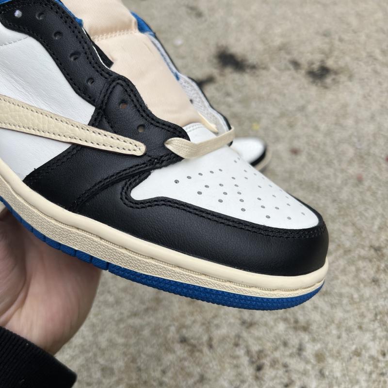 Travis Scott x Air Jordan 1